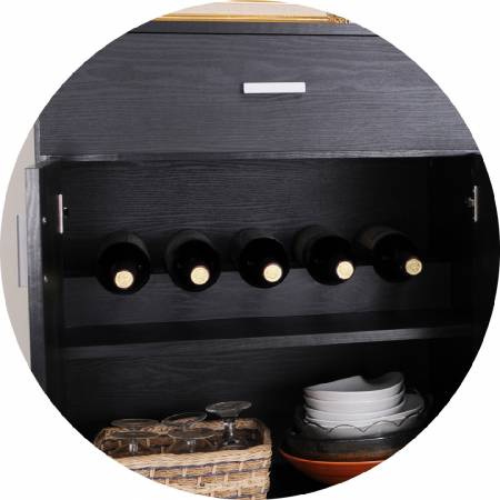 ワインコレクションに最適な場所です。